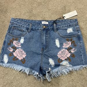 Ontwelfth Floral Embroidered Denim Shorts